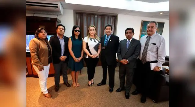 Fiorella Molinelli respalda a mujer agraviada