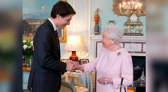 Primer ministro de Canadá y la reina Isabel II