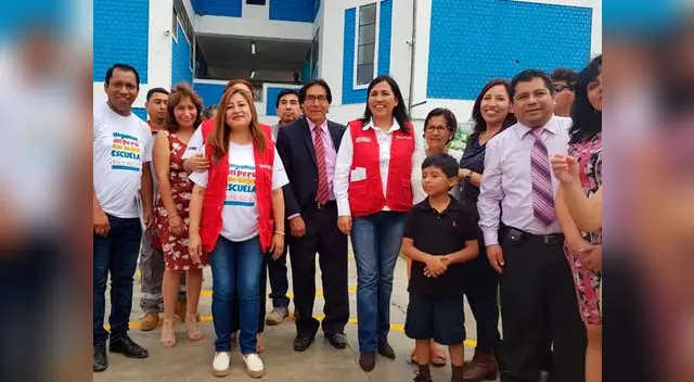 Ministra realizó supervisión de colegio