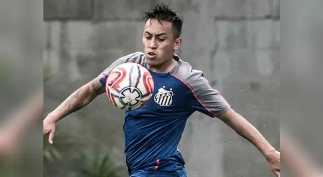 Club argentino hizo propuesta a Santos por el volante, Christian Cueva