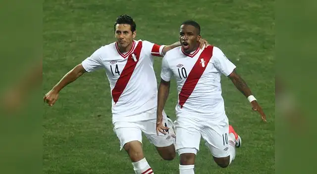 Farfán, Pizarro, Acasiete y Mendoza fueron separados de la selección por Chemo del Solar Farfán, Pizarro, Acasiete y Mendoza fueron separados de la selección por Chemo del Solar