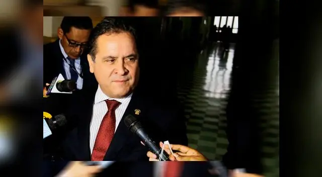 Luis Iberico es miembro de la Comisión Permanente del Congreso