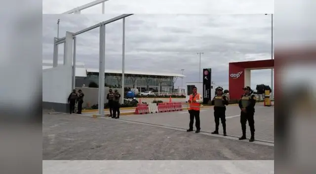 Avión comercial aterrizó en Pisco por falsa alarma de bomba [VIDEO]