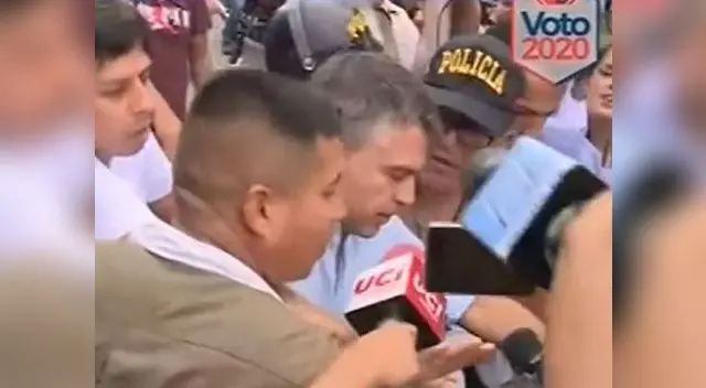 Fuerte contingente policial resguardó su ingreso a la casa de estudios Fuerte contingente policial resguardó su ingreso a la casa de estudios