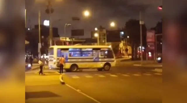 Bomberos se encuentran en la zona de emergencia