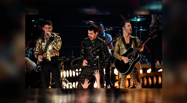 Cabe recordar que los Jonas Brothers no solo fueron asistentes a los premios Grammy para cantar, sino que ellos también se encontraban nominados