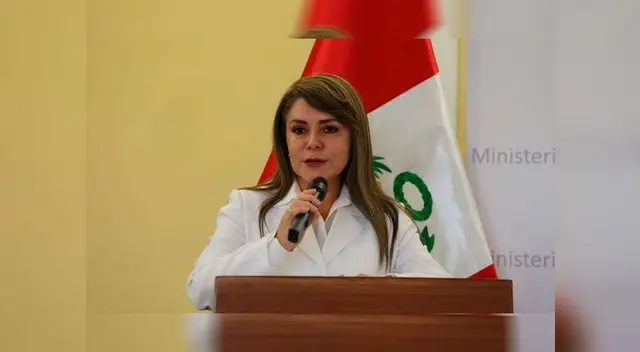 Ministra Elizabeth Hinostroza