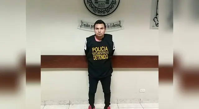 Capturan a sujeto que robaba a pasajeros de falso taxi colectivo con electroshock