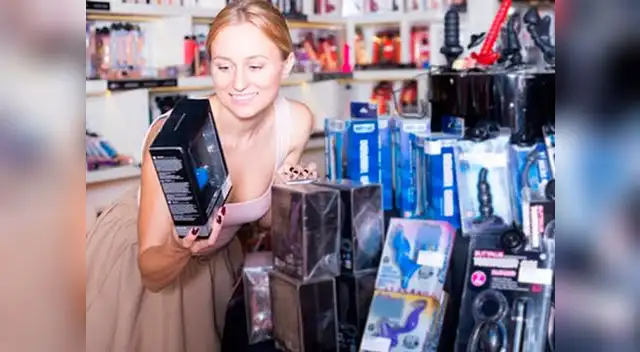 Mujer roba objetos sexuales y sale libre Mujer roba objetos sexuales y sale libre