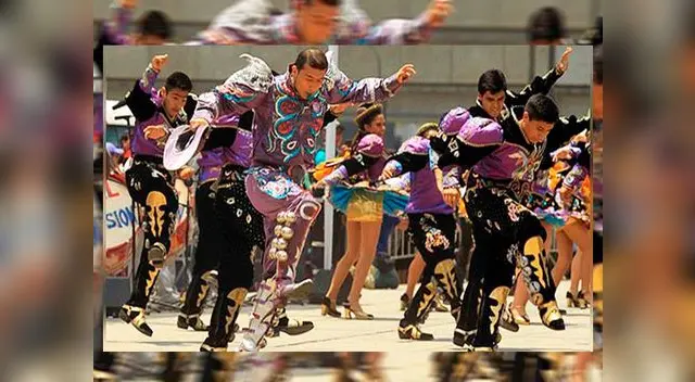 Danzantes en la festividad