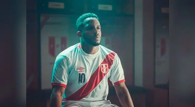 Jefferson Farfán agradece al público que ha ido al cine a ver "La Foquita: el 10 de la calle"