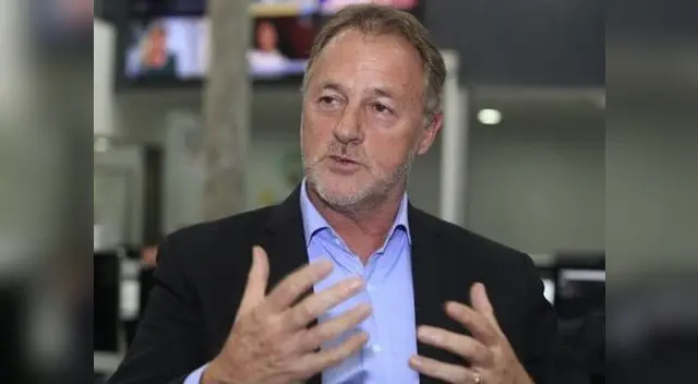 Ríos Rosales estuvo sólo 4 meses en la Municipalidad de Lima. Ríos Rosales estuvo sólo 4 meses en la Municipalidad de Lima.