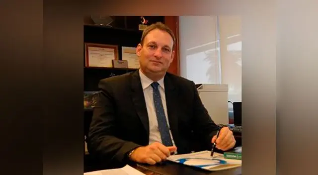 Tras la muerte de 23 personas en el fatal accidente de un camión cisterna en Villa El Salvador el presidente de Osinergmin renuncia a su cargo Tras la muerte de 23 personas en el fatal accidente de un camión cisterna en Villa El Salvador el presidente de Osinergmin renuncia a su cargo