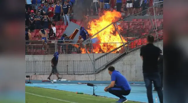 Imágenes de lo sucedido en el Nacional de Santiago se viralizaron en redes sociales | Foto: EFE Imágenes de lo sucedido en el Nacional de Santiago se viralizaron en redes sociales | Foto: EFE