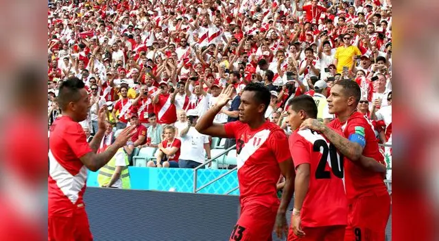 Paolo Guerrero espera tener su segundo mundial en Qatar Paolo Guerrero espera tener su segundo mundial en Qatar
