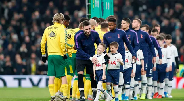 Equipos cobran una fortuna a padres de familia