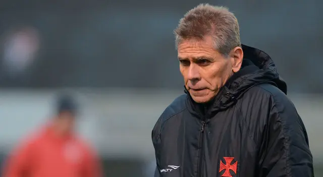 Paulo Autuori dirigirá al peruano Alexander Lecaros