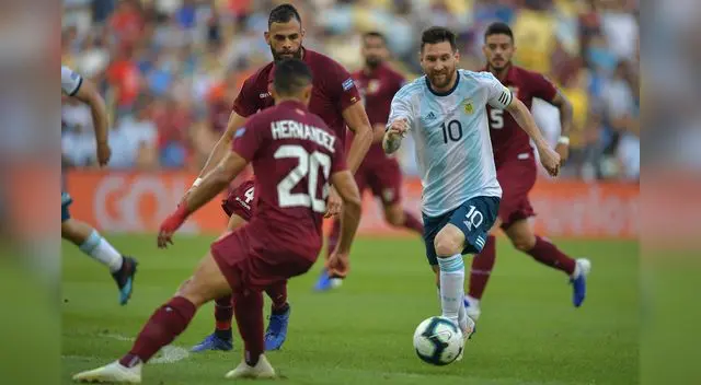 A pesar que Messi no responde en su selección el DT Scaloni lo respalda