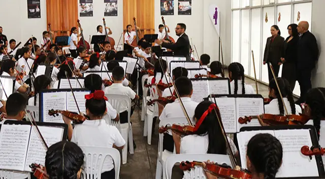 Municipio de Lima ofrece actividades por San Valentín en clubes zonales [FOTOS]