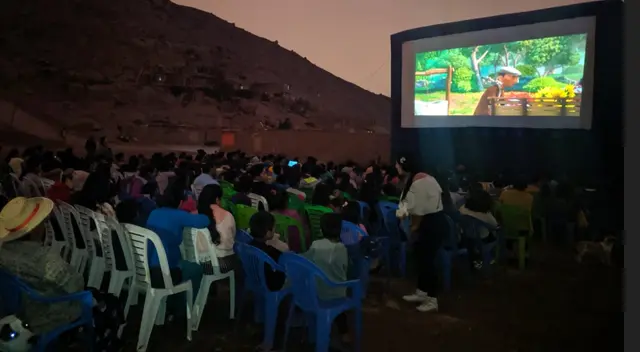 Municipio de Lima ofrece actividades por San Valentín en clubes zonales [FOTOS]