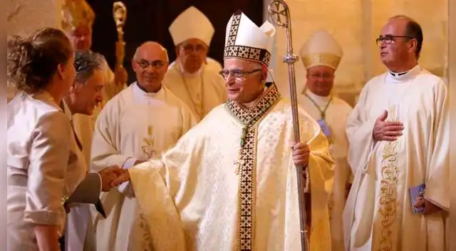 El Monseñor considera que es necesaria la medida para asegurar que el virus no se expanda. El Monseñor considera que es necesaria la medida para asegurar que el virus no se expanda.