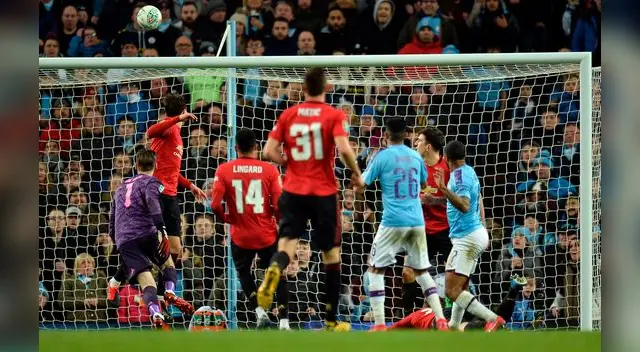 Según la UEFA  Manchester City cometió falta y debe ser sancionado