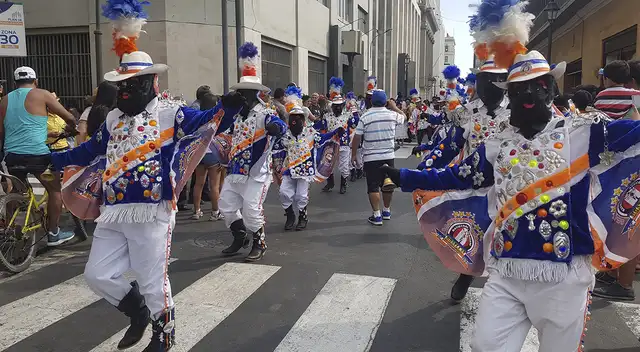 Asociación peruana realizó ‘Gran Pasacalle Mundial del Folklore’