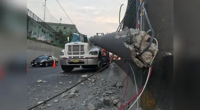 Bomberos cortaron la electricidad en la zona Bomberos cortaron la electricidad en la zona