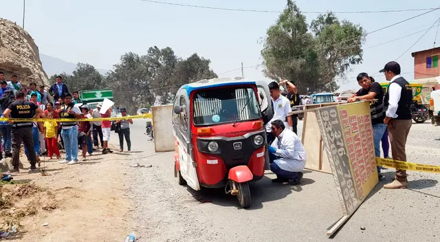 Vehículo donde se halló el cadáver de la víctima