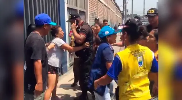 Trabajadores se lían a golpes Trabajadores se lían a golpes