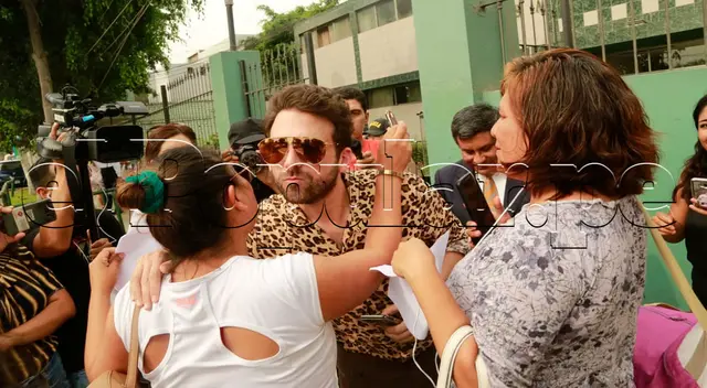 Fans de Rodrigo González llegarón hasta Monterricoy le brindaron todo su apoyo. Fans de Rodrigo González llegarón hasta Monterricoy le brindaron todo su apoyo.