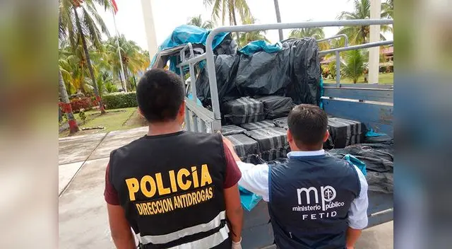 14 sacos de polietileno con paquetes de PBC 14 sacos de polietileno con paquetes de PBC