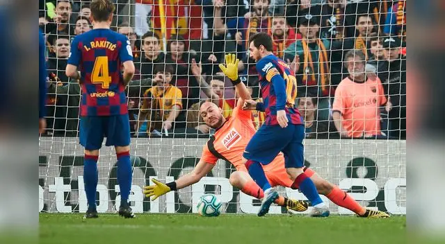 Messi le convirtió cuatro goles al meta Marko Dmitrovic.