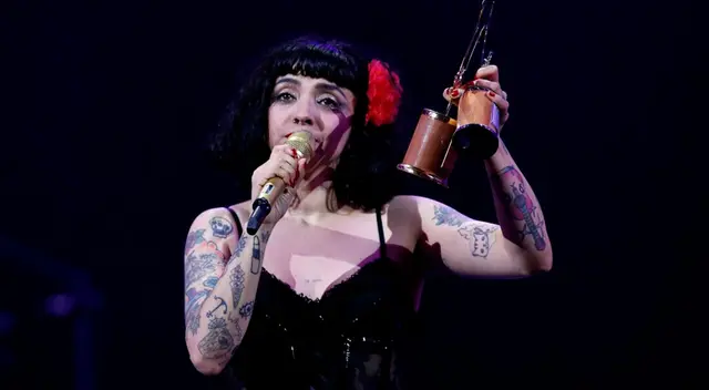 La cantante chilena regalará sus premios a una fundación.