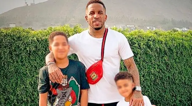 La Foquita disfrutó de un hermoso día junto a su hijo. La Foquita disfrutó de un hermoso día junto a su hijo.