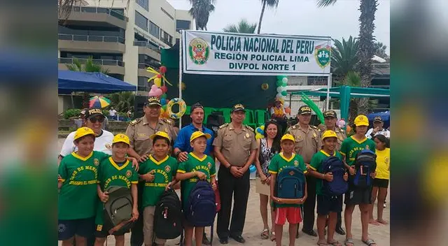 Talleres de vacaciones útiles de la PNP culminaron hoy con clausura en playas de Ancón Talleres de vacaciones útiles de la PNP culminaron hoy con clausura en playas de Ancón