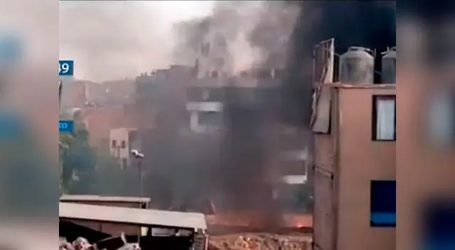 Incendio en San Juan de Lurigancho Incendio en San Juan de Lurigancho