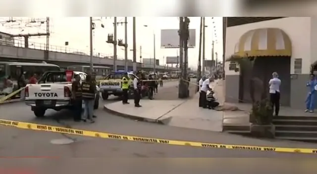 La víctima tras el asalto caminó una cuadra pero no pudo resistir a la herida de la arma blanca.