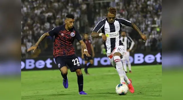 Municipal fue más, solo el golazo de Arroe permitió a los íntimos sacar una victoria. Municipal fue más, solo el golazo de Arroe permitió a los íntimos sacar una victoria.