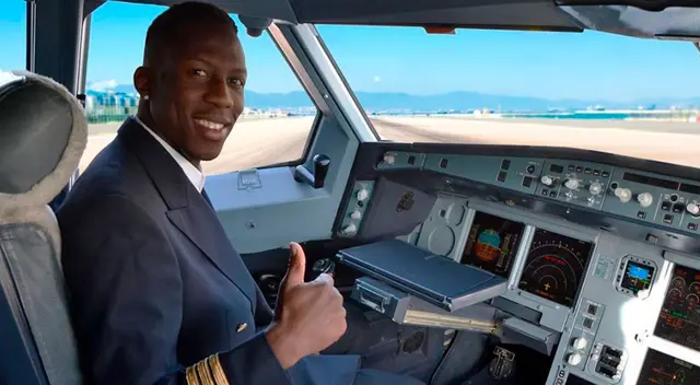 Luis Advíncula se encuentra en España con el Rayo Vallecano.