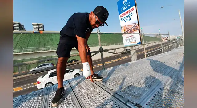 Joven denuncia que el puente provisional es un peligro para la sociedad.