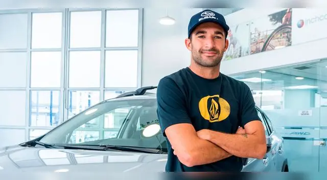 Surfista peruano Cristóbal de Col.