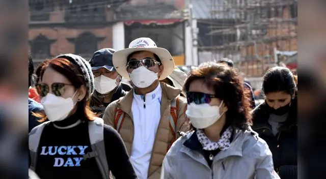 Aumenta la posibilidad del contagio el tener un sistema inmunológico débil. Aumenta la posibilidad del contagio el tener un sistema inmunológico débil.