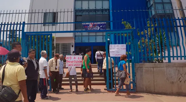 Trabajadores denuncian al Minsa Trabajadores denuncian al Minsa