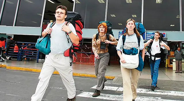 Extranjeros Extranjeros