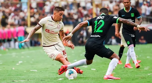 Alejandro Hohberg fue una de las figuras de Universitario en el clásico. Alejandro Hohberg fue una de las figuras de Universitario en el clásico.