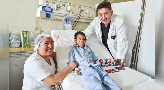 Niño salió muy bien tras una operación de cuatro horas