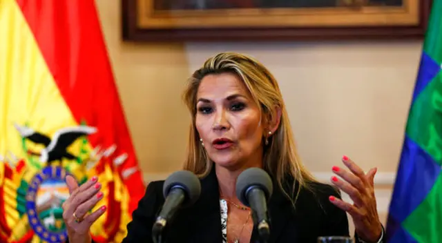 Jeanine Áñez informó que el Estado controlará e impedirá la subida de precios de productos de salud. Jeanine Áñez informó que el Estado controlará e impedirá la subida de precios de productos de salud.