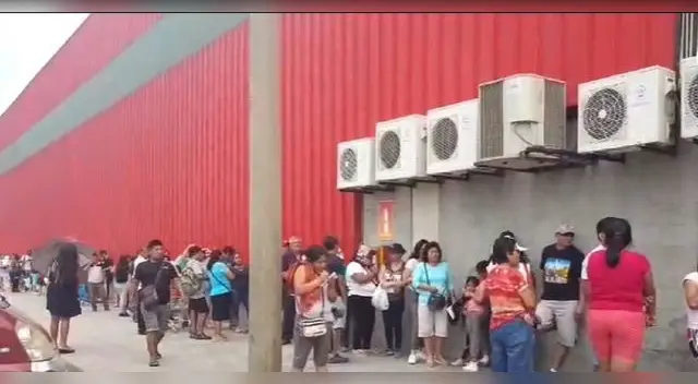 En las últimas horas se ha reportado desabastecimiento en los principales supermercados de la ciudad.