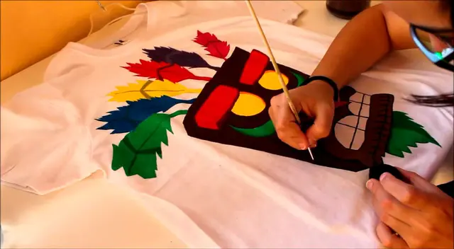 Pinta y dale tu toque personal a tus prendas.